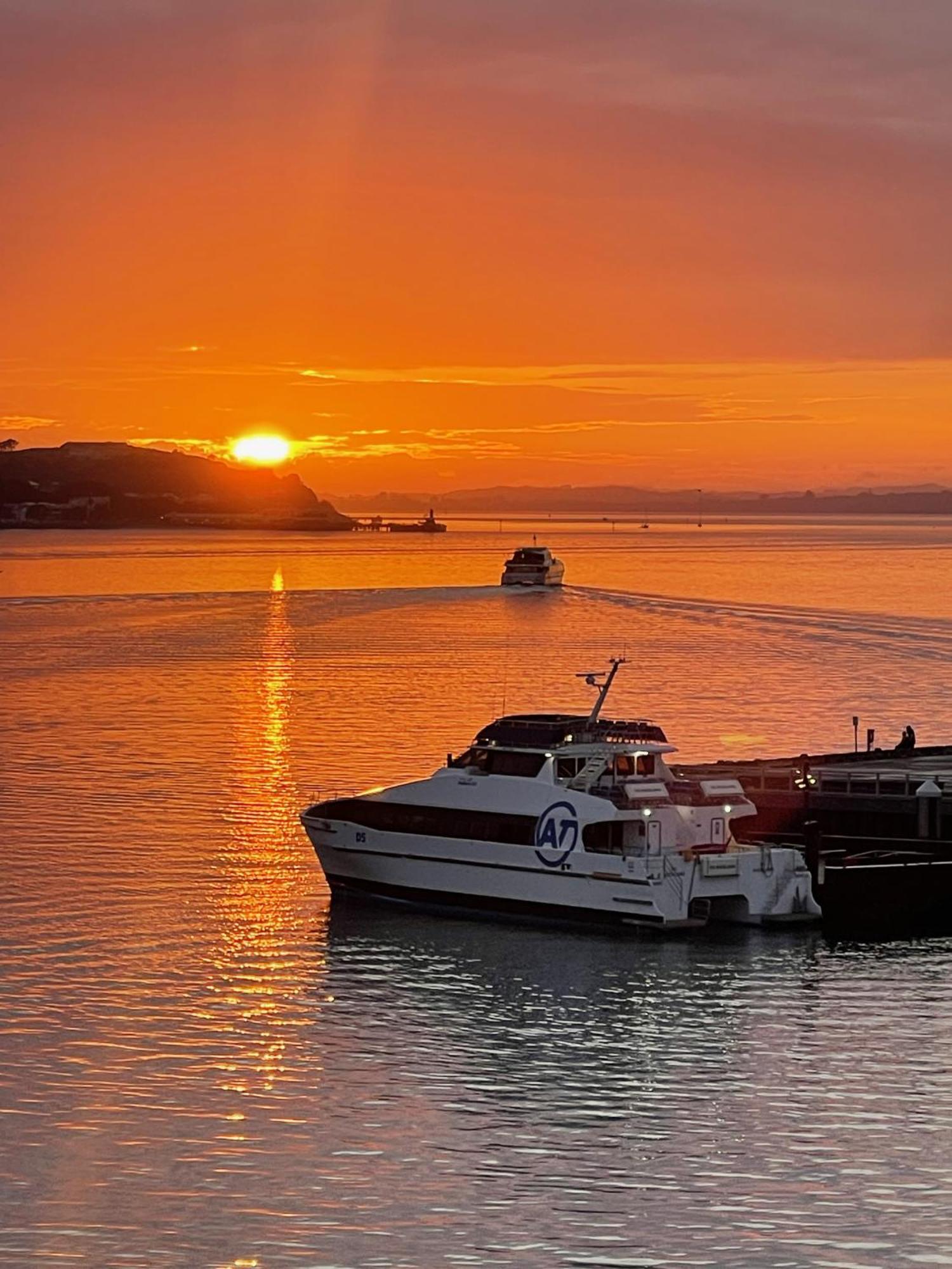 Penthouse Apartment With Stunning Harbour Views オークランド エクステリア 写真