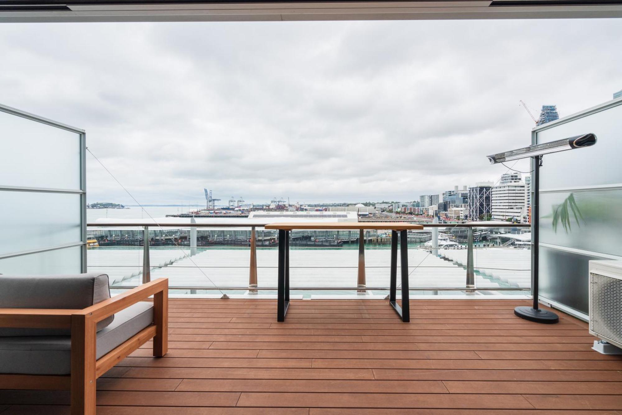 Penthouse Apartment With Stunning Harbour Views オークランド エクステリア 写真
