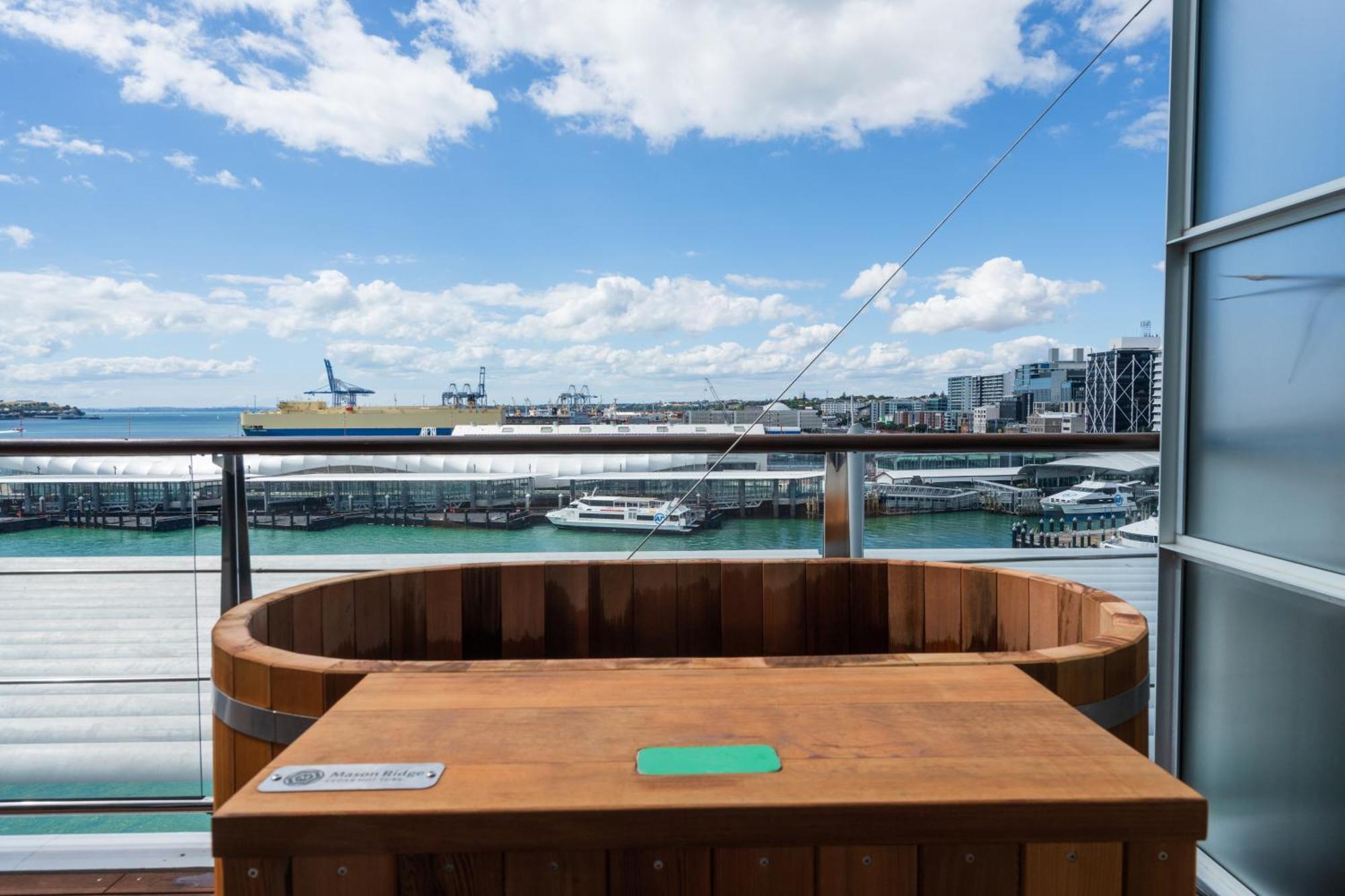 Penthouse Apartment With Stunning Harbour Views オークランド エクステリア 写真